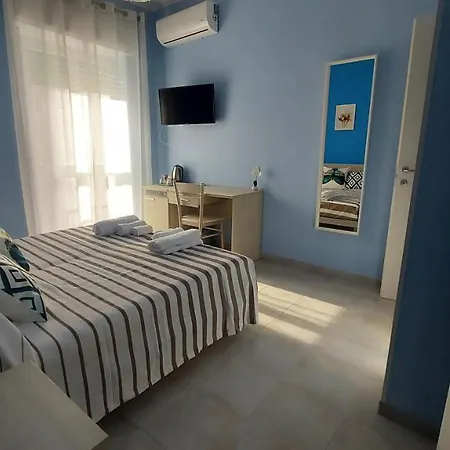 Alojamento de Acomodação e Pequeno-almoço B&B La Terrazza Del Sole *